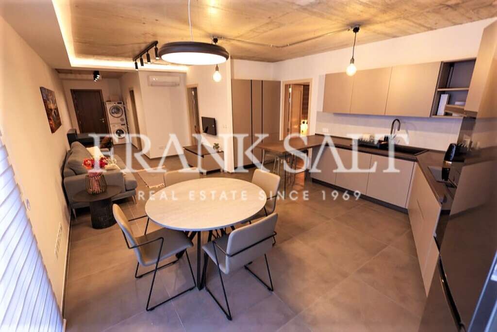 Квартира с 2 спальнями в Та-Шбиш, Мальта № 4945