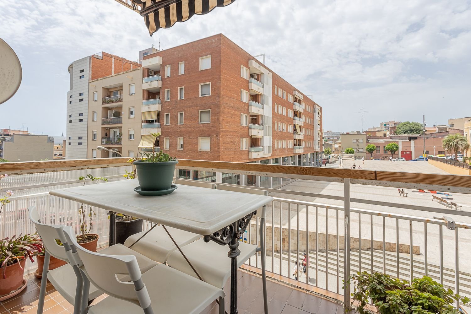 5 bedrooms Apartment in Badalona, Spain No. 172089