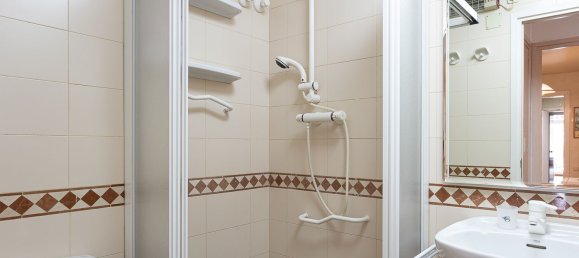 5 bedrooms Apartment in Badalona, Spain No. 172089 17