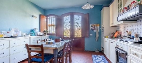 11 rooms House in Lucca, Italy No. 8623 14