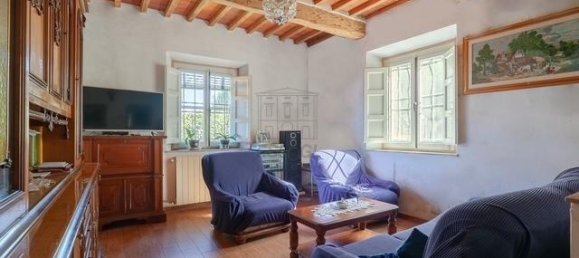 11 rooms House in Lucca, Italy No. 8623 13