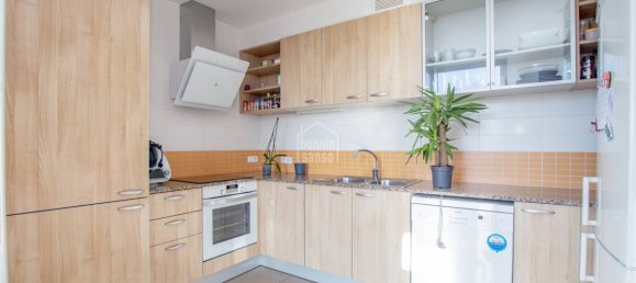 Apartamento de 4 dormitorios en Mahon, Spain No. 5560 19