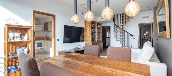 Apartamento de 4 dormitorios en Mahon, Spain No. 5560 16