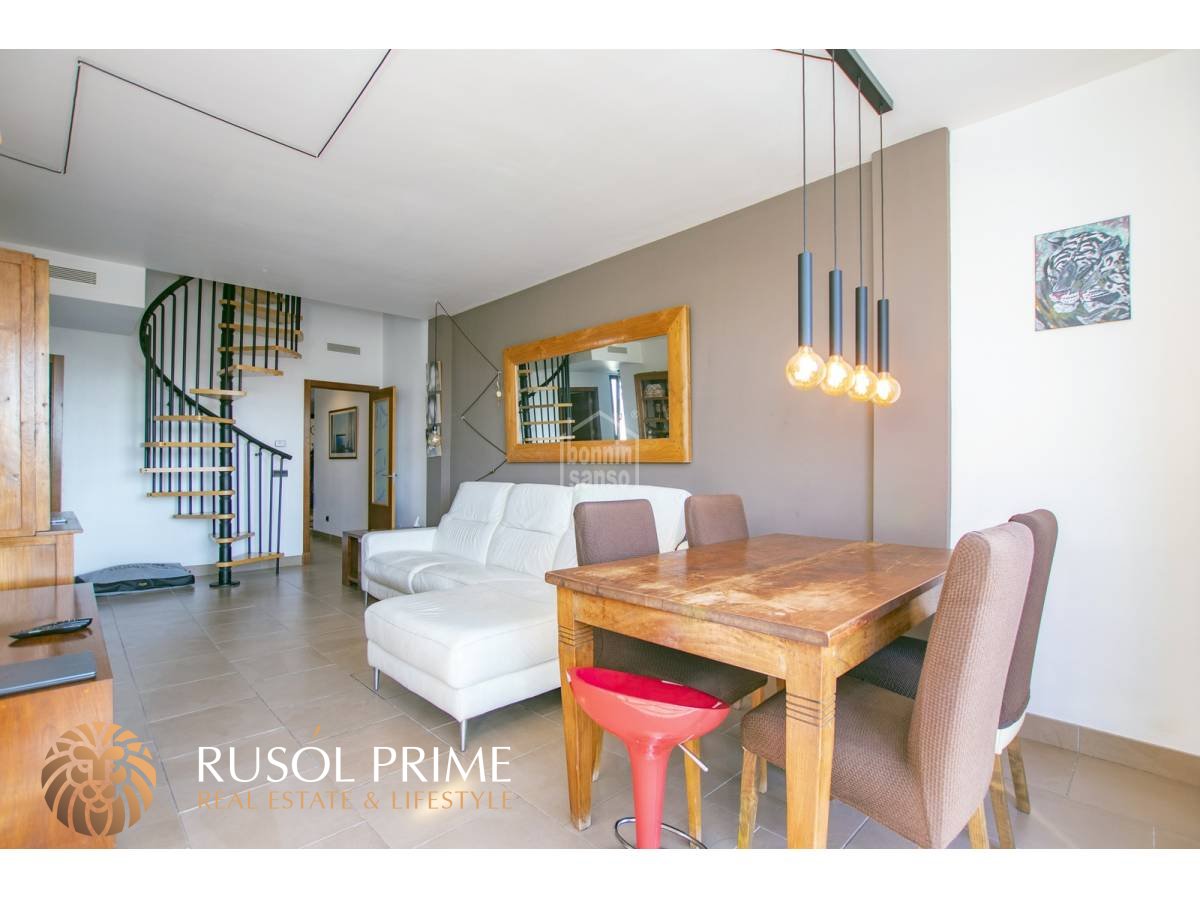 Apartamento de 4 dormitorios en Mahon, Spain No. 5560