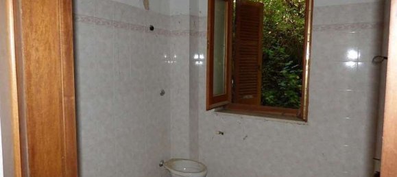 4 rooms Apartment in Fiuggi, Italy No. 32225 32