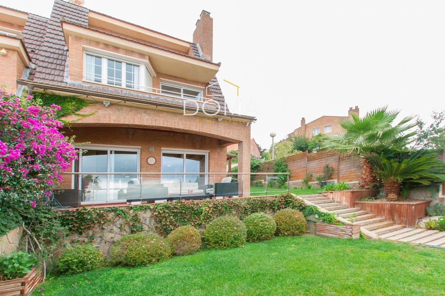 6 bedrooms House in Esplugues de Llobregat, Spain No. 28936
