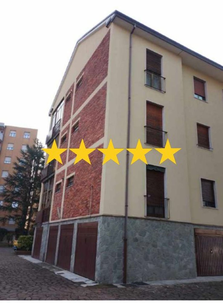 5-Zimmer Wohnung in Monza, Italy, Nr. 5362