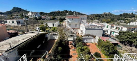 4 rooms House in Lacco Ameno, Italy No. 125315 8