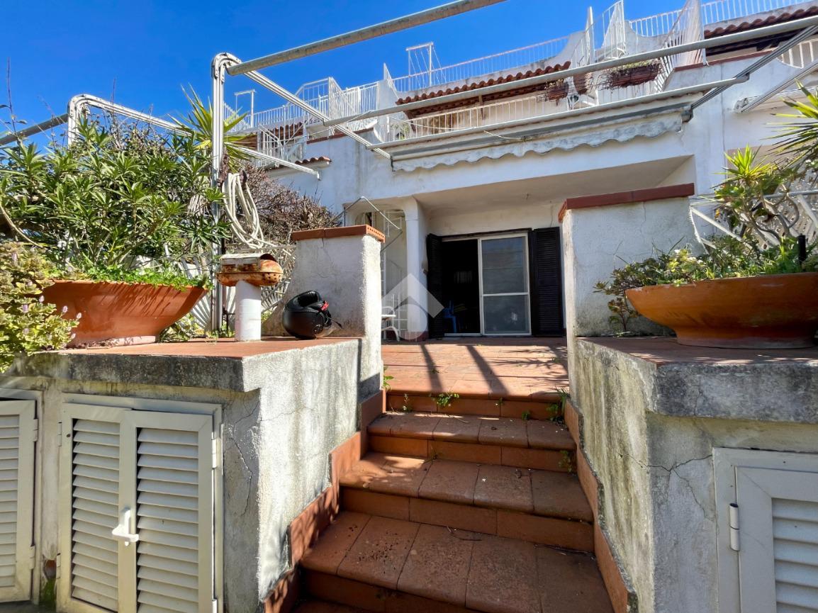 4 rooms House in Lacco Ameno, Italy No. 125315