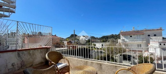 4 rooms House in Lacco Ameno, Italy No. 125315 2