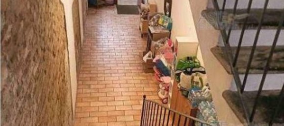 7 bedrooms Apartment in Fabriano, Italy No. 376589 9