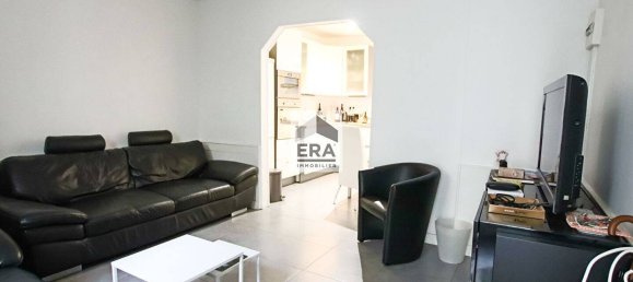 2 chambres Appartement à Paris, France No. 177794 3