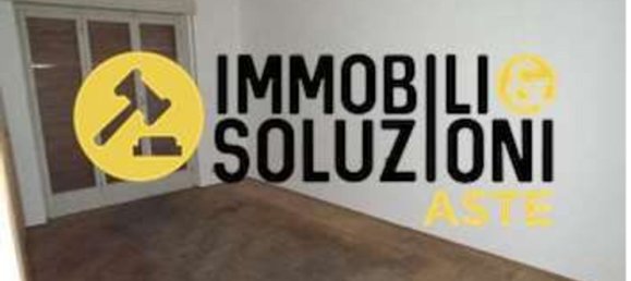 4 rooms Apartment in Varese, Italy No. 5458 16