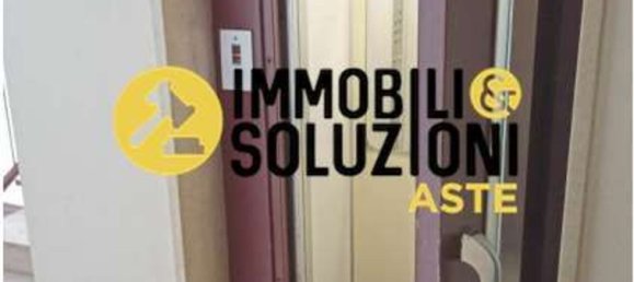 4 rooms Apartment in Varese, Italy No. 5458 10