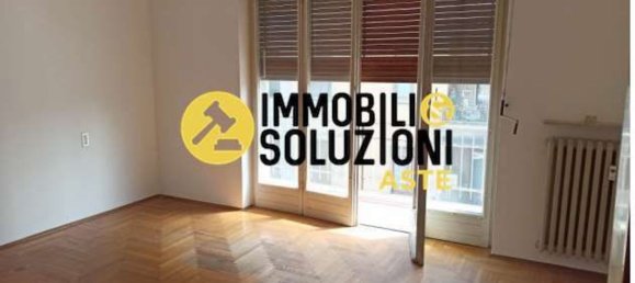4 rooms Apartment in Varese, Italy No. 5458 17