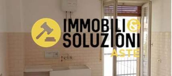 4 rooms Apartment in Varese, Italy No. 5458 19