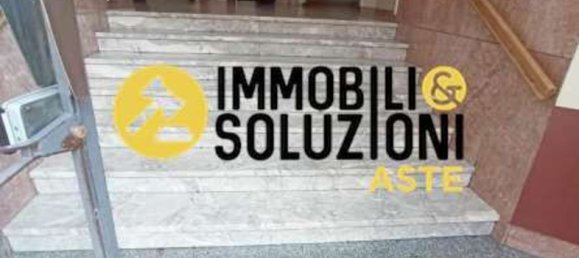 4 rooms Apartment in Varese, Italy No. 5458 8