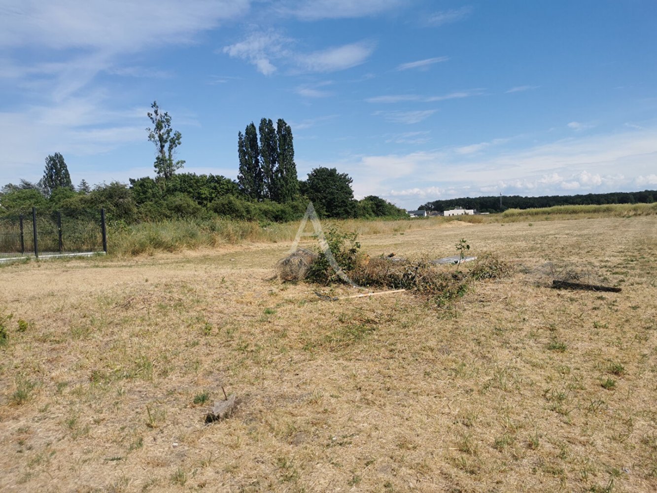  Land in Huisseau-sur-Cosson, France No. 84836