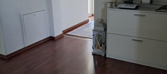 Duplex T2 em Regensburg, Germany N.º 276060 6