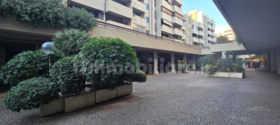 5غرفة عقار تجاري في Rome, Italy رقم 33875 23