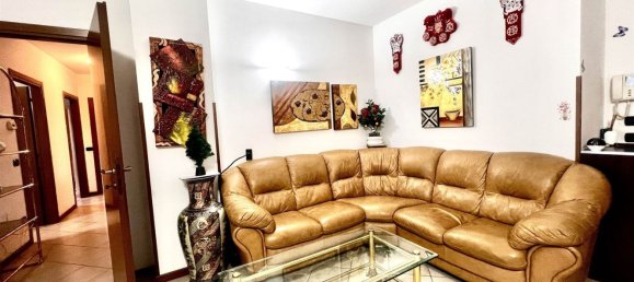 6 rooms Apartment in Signa, Italy No. 48324 21