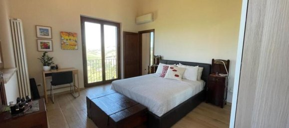 4 غرف نوم فيلا في Città Sant'Angelo, Italy رقم 397701 34