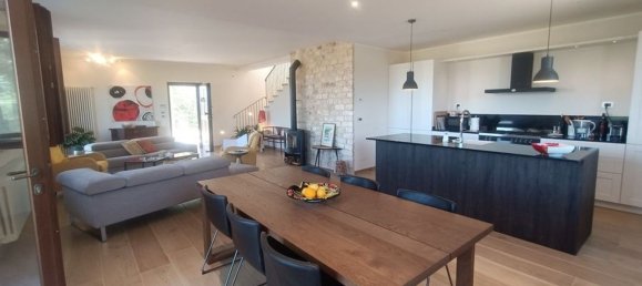 4 غرف نوم فيلا في Città Sant'Angelo, Italy رقم 397701 24