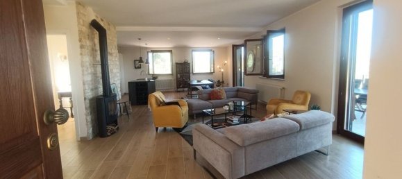 4 غرف نوم فيلا في Città Sant'Angelo, Italy رقم 397701 25