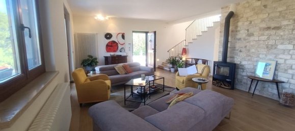 4 غرف نوم فيلا في Città Sant'Angelo, Italy رقم 397701 22