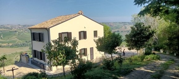 4 غرف نوم فيلا في Città Sant'Angelo, Italy رقم 397701 3