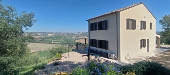 4 غرف نوم فيلا في Città Sant'Angelo, Italy رقم 397701 2