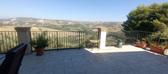 4 غرف نوم فيلا في Città Sant'Angelo, Italy رقم 397701 14