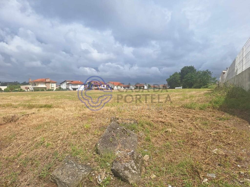 13000m² Land in Santo Tirso, Portugal No. 53860