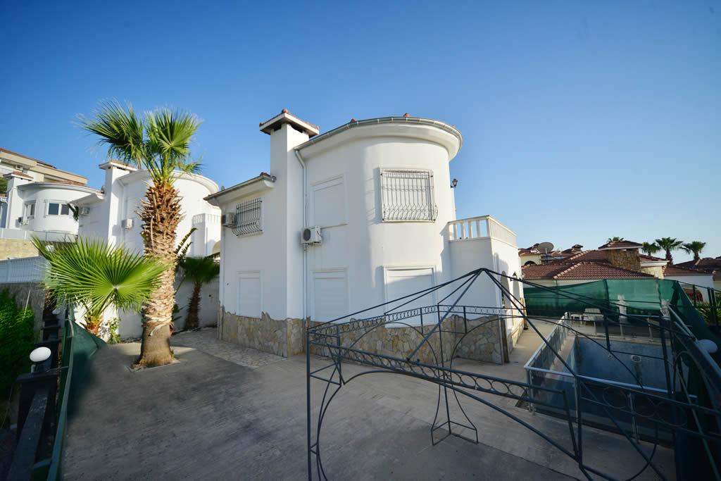 8 rooms Villa in Alanya, Turkey No. 46243