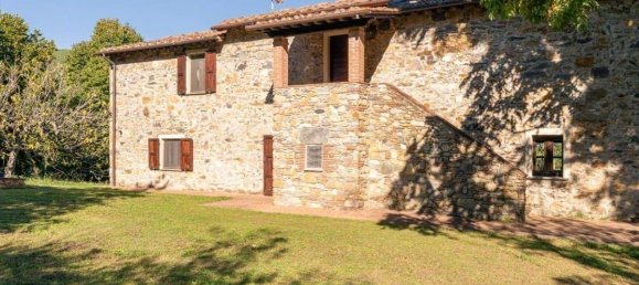 4 bedrooms House in Buti, Italy No. 15595 9