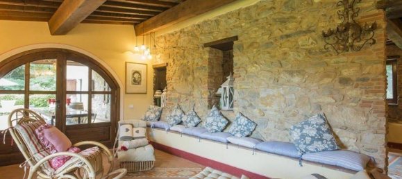 4 bedrooms House in Buti, Italy No. 15595 10