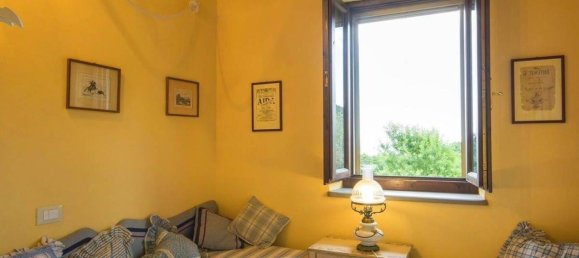 4 bedrooms House in Buti, Italy No. 15595 2