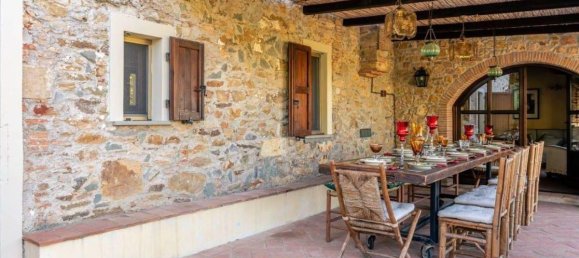 4 bedrooms House in Buti, Italy No. 15595 18