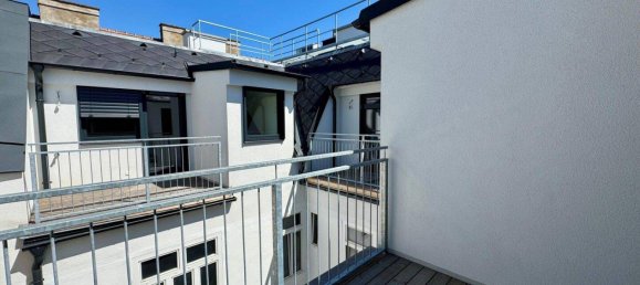 2 rooms Apartment in Rudolfsheim-Funfhaus, Austria No. 229293 2