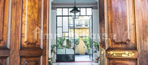 3 Schlafzimmer Wohnung in Turin, Italy, Nr. 330699 8