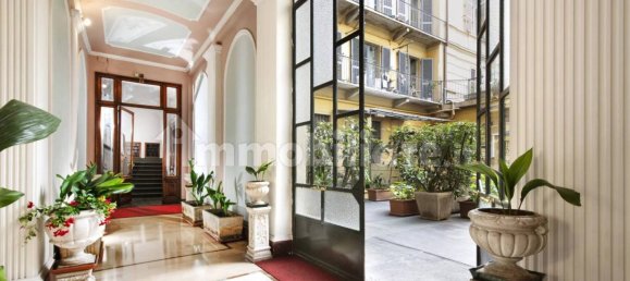 3 Schlafzimmer Wohnung in Turin, Italy, Nr. 330699 5