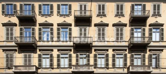 3 Schlafzimmer Wohnung in Turin, Italy, Nr. 330699 6