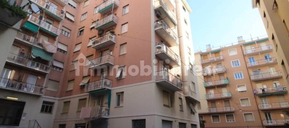 Apartamento de 2 dormitorios en Genoa, Italy No. 39210 26