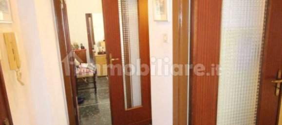 Apartamento de 2 dormitorios en Genoa, Italy No. 39210 23