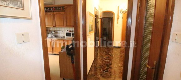 Apartamento de 2 dormitorios en Genoa, Italy No. 39210 11