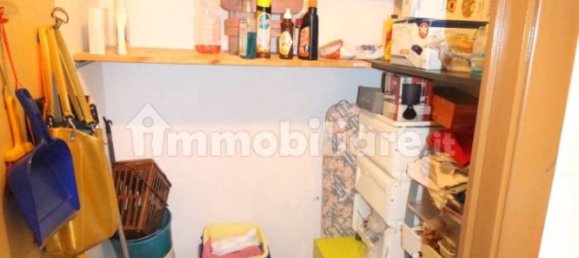 Apartamento de 2 dormitorios en Genoa, Italy No. 39210 18