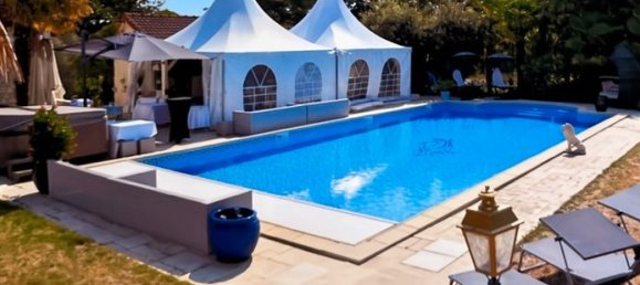 6 bedrooms Castles in Chatellerault, France No. 310029 19