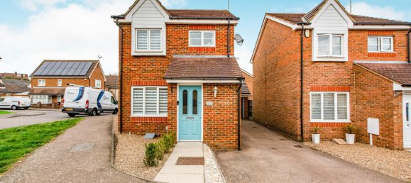 3 bedrooms House in Gravesend, United Kingdom No. 10680 2