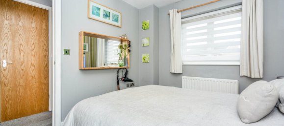 3 bedrooms House in Gravesend, United Kingdom No. 10680 16