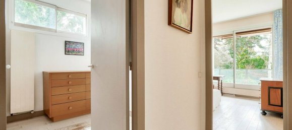 3 bedrooms Castles in Saint-Cloud, France No. 163633 10